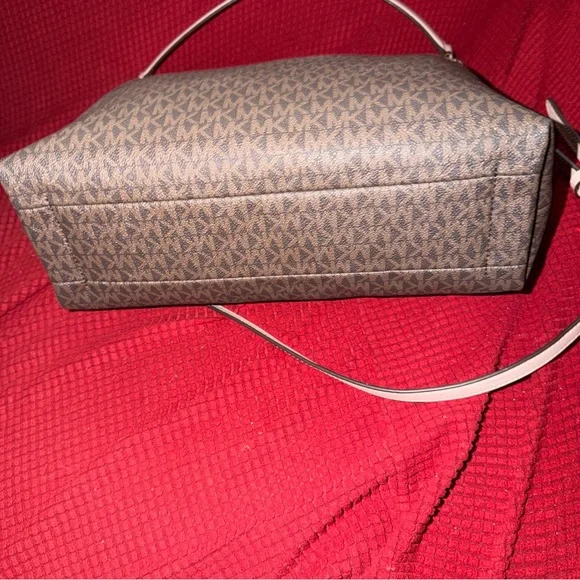 MK Michael Kors Logo Aria Shoulder Bag